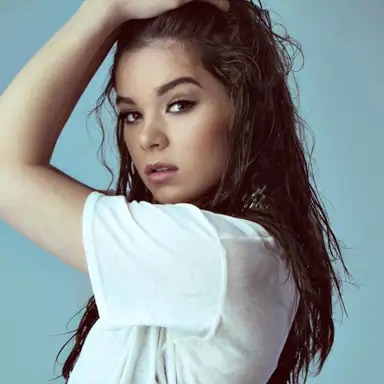 Hailee Steinfeld