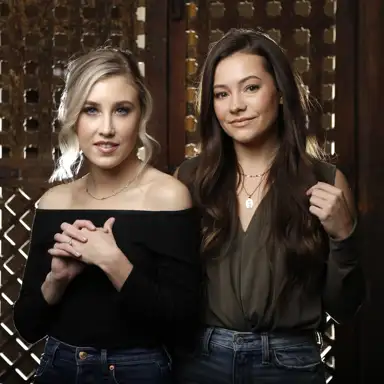 Maddie & Tae