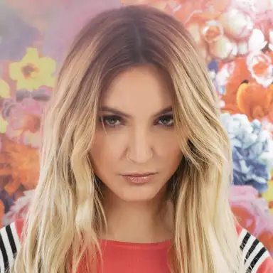 Julia Michaels