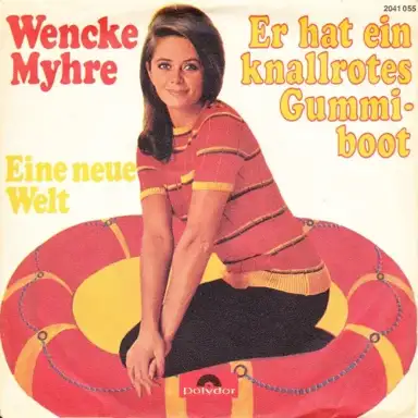 Er hat ein knallrotes Gummiboot