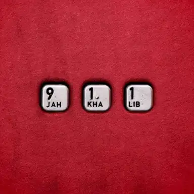 911