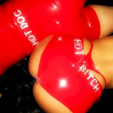 Hot Dog & Hot Bitch