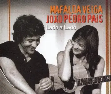 Lado a lado
