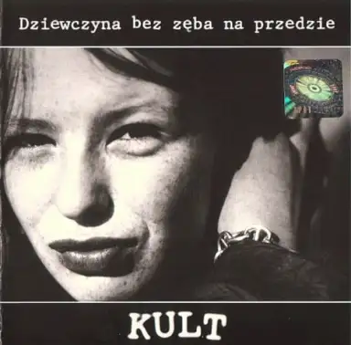 Dziewczyna bez zęba na przedzie