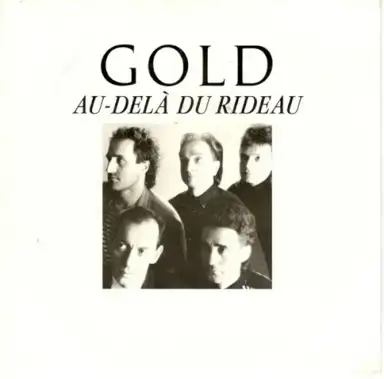 Au-delà du rideau