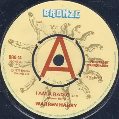 I Am a Radio / The Queen