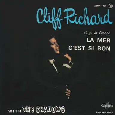 Sings in French
